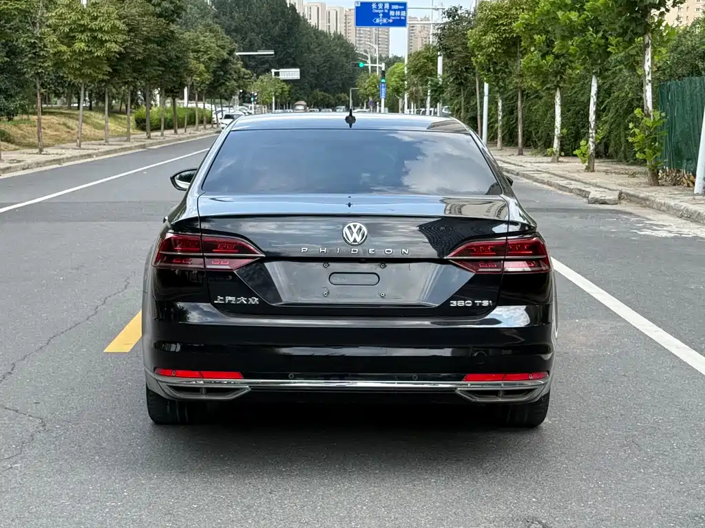 Volkswagen Phideon 2018 — фото 8