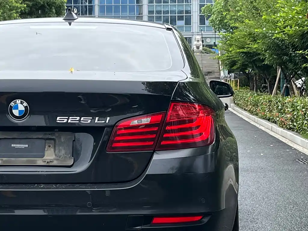 BMW 5 Series 2016