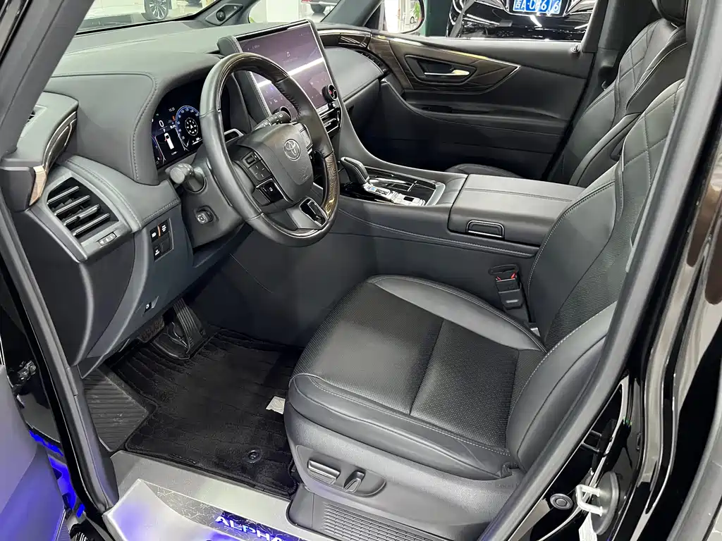 Toyota Alphard 2026 — фото 22