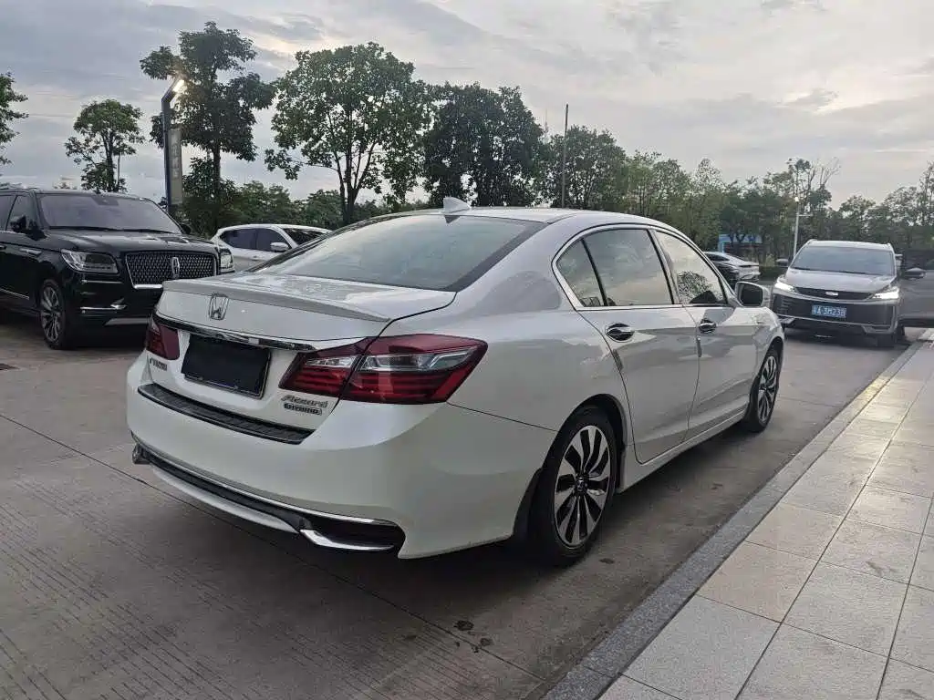 Honda Accord 2018 — фото 5