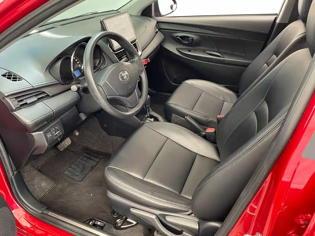 Toyota Yaris L 2020