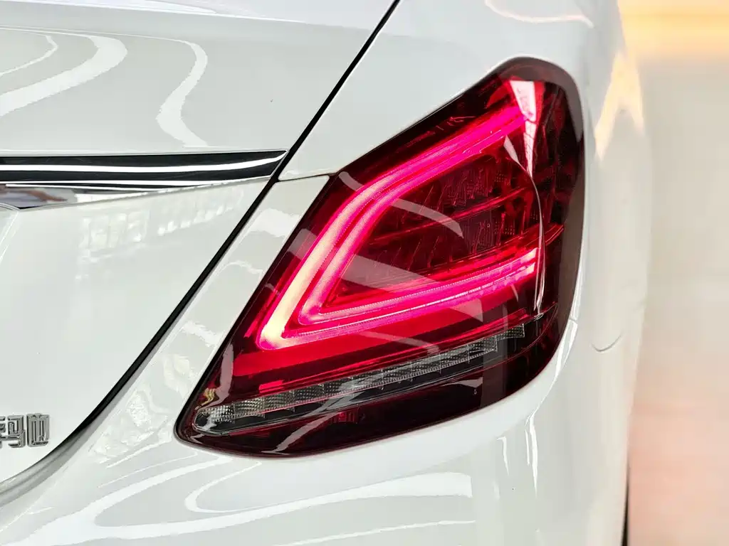 Mercedes-Benz C-Class 2020 — фото 18