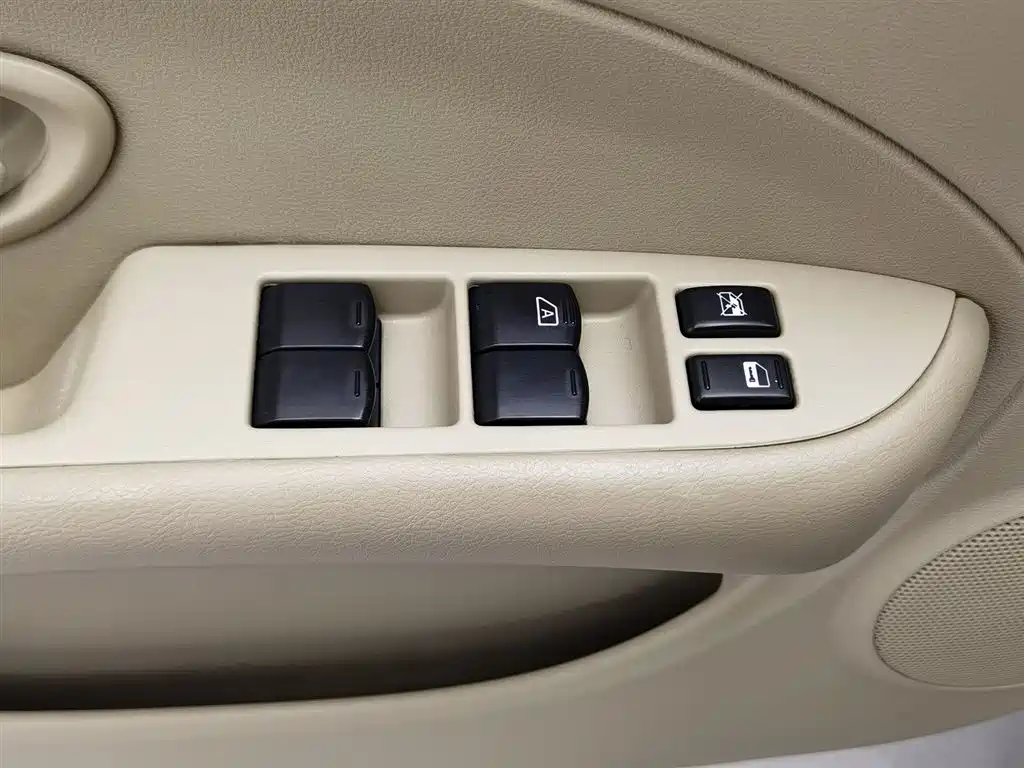 Nissan Sylphy 2013 — фото 9
