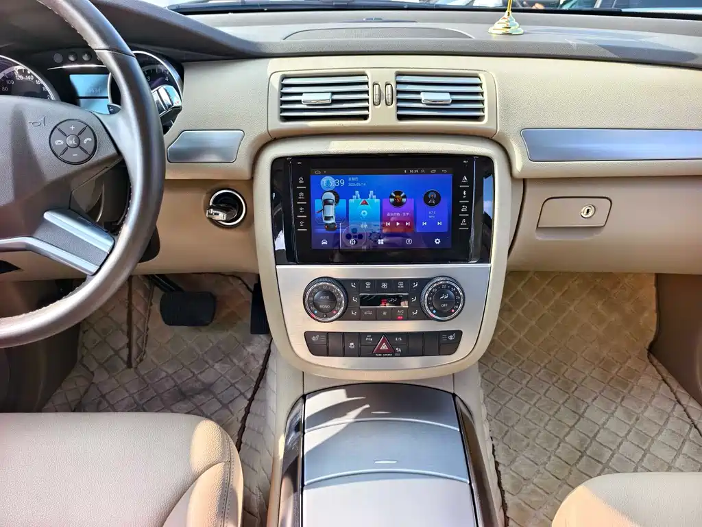 Mercedes-Benz R-Class 2013 — фото 15