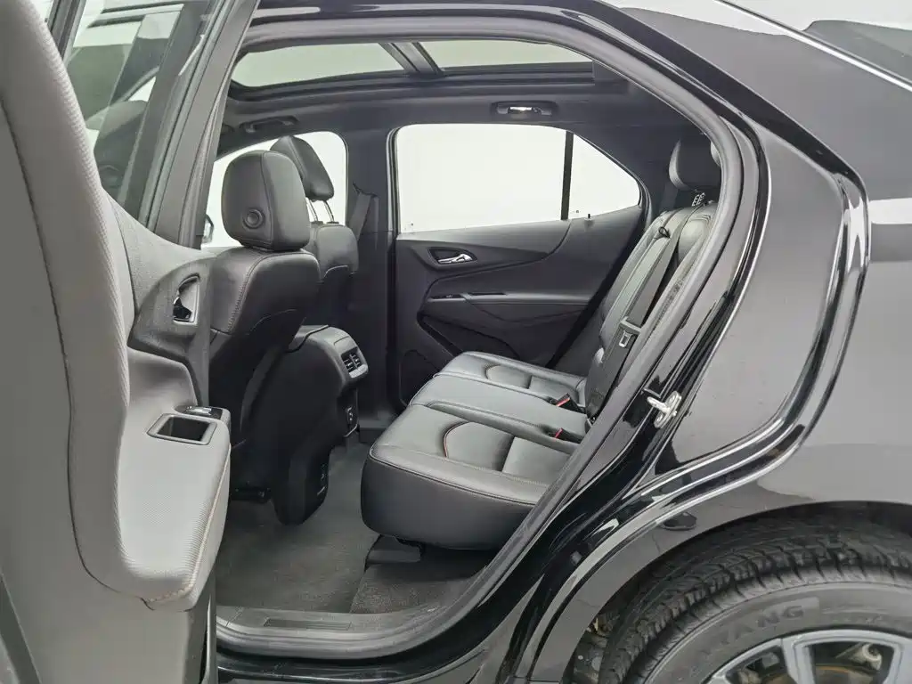 Chevrolet Equinox 2021 — фото 15