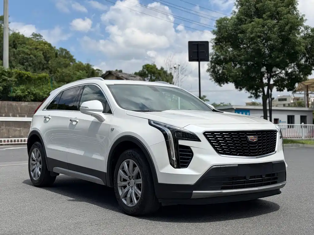 Cadillac XT4 2021 — фото 3