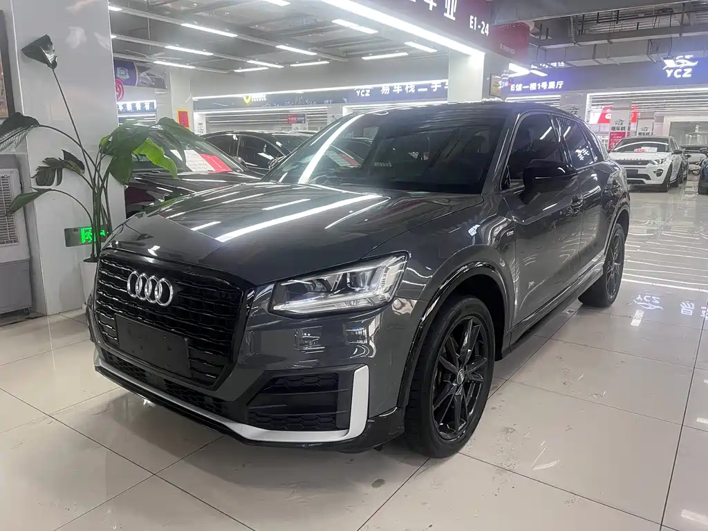 Audi Q2L 2020