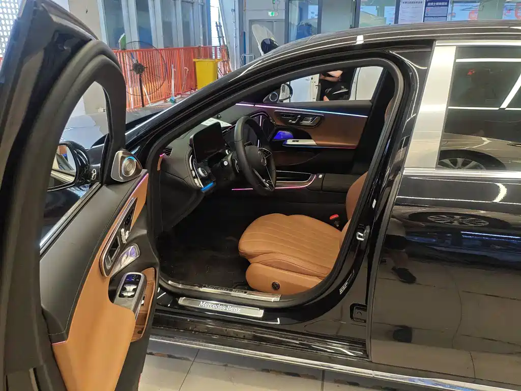 Mercedes-Benz E-Class 2025