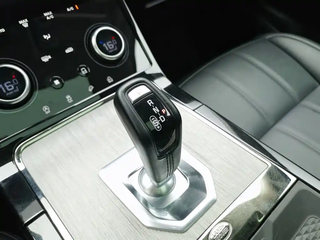 Land Rover Evoque 2021 — фото 13