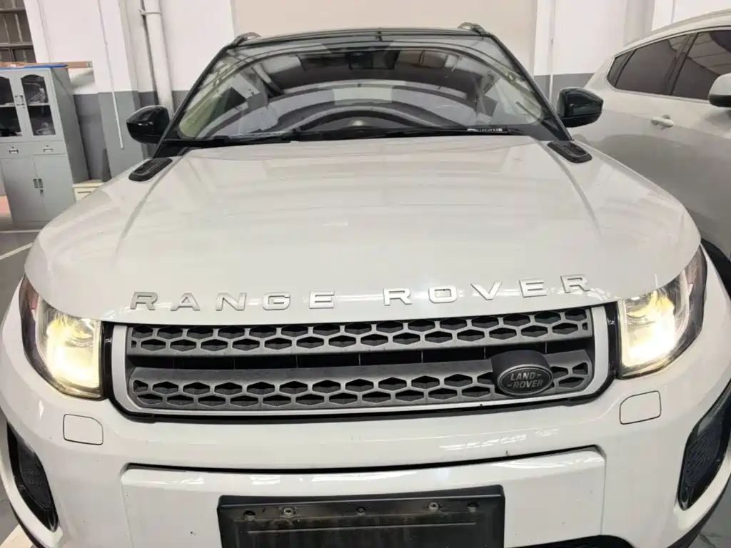 Land Rover Evoque 2018 — фото 20