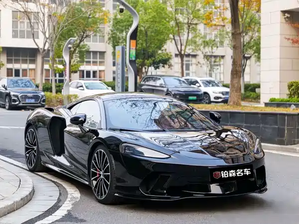 McLaren GT 2022