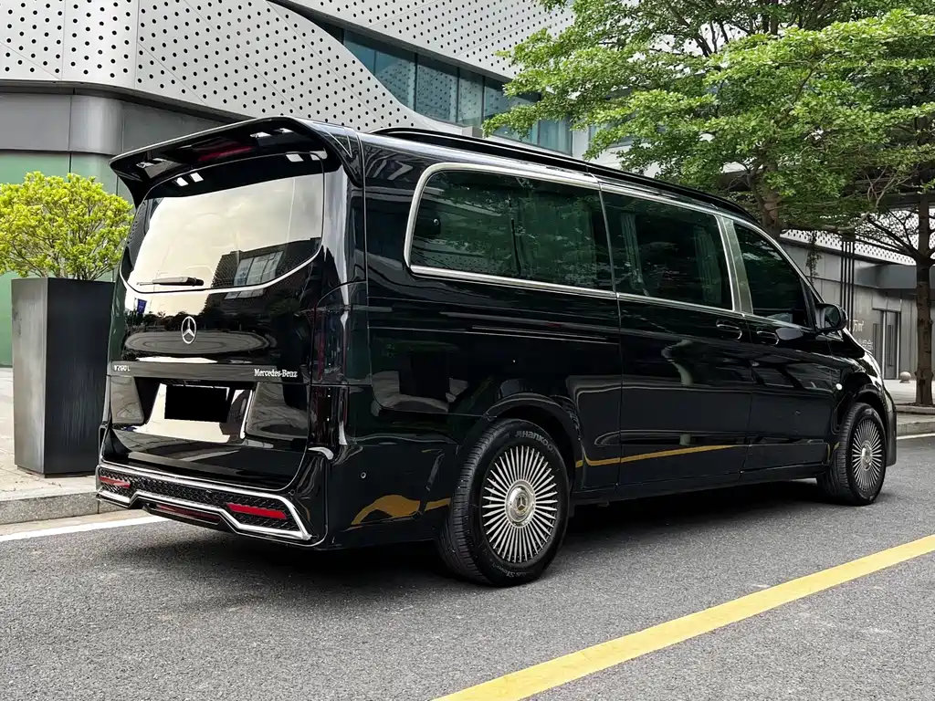 Mercedes-Benz Vito 2023 — фото 6