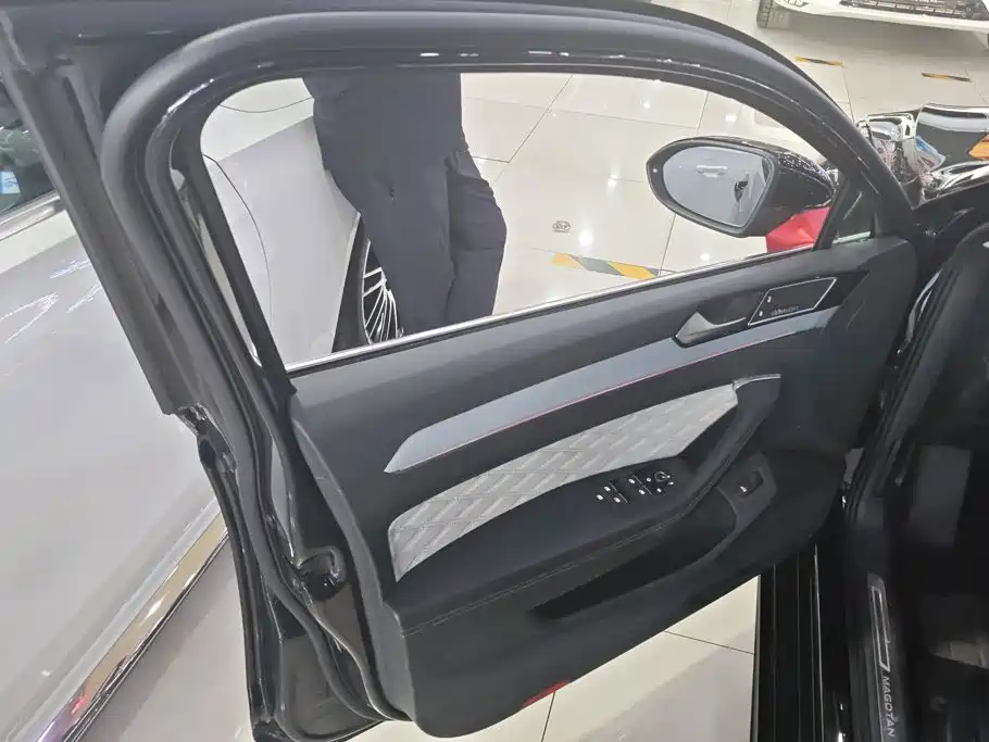 Volkswagen Magotan 2024