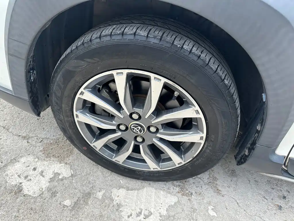 Toyota Yaris L 2020 — фото 20
