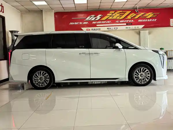 GAC Trumpchi M8 2023