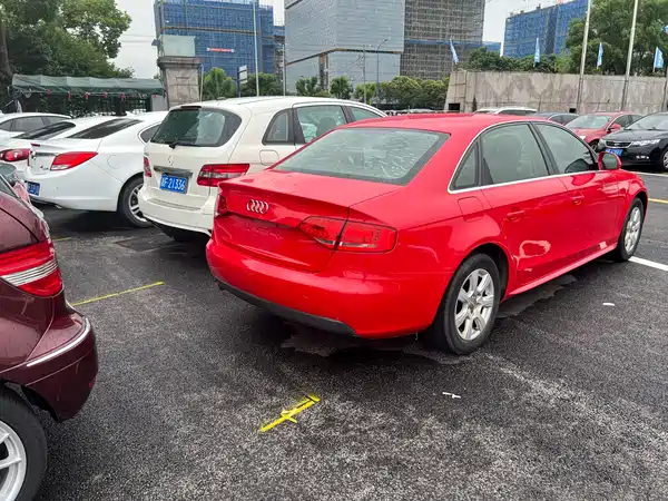 Audi A4L 2011