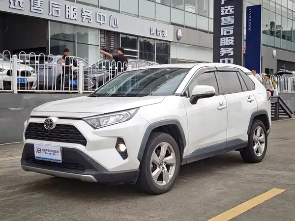 Toyota RAV4 2021