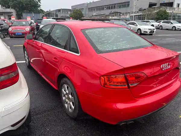 Audi A4L 2011