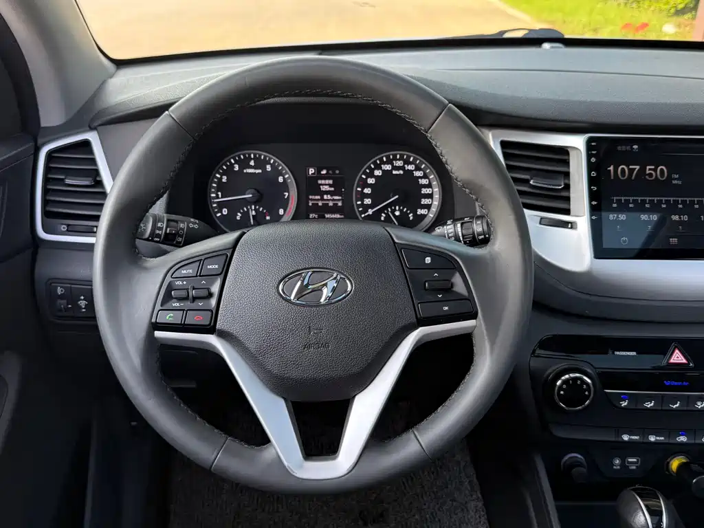 Hyundai Tucson 2019 — фото 10