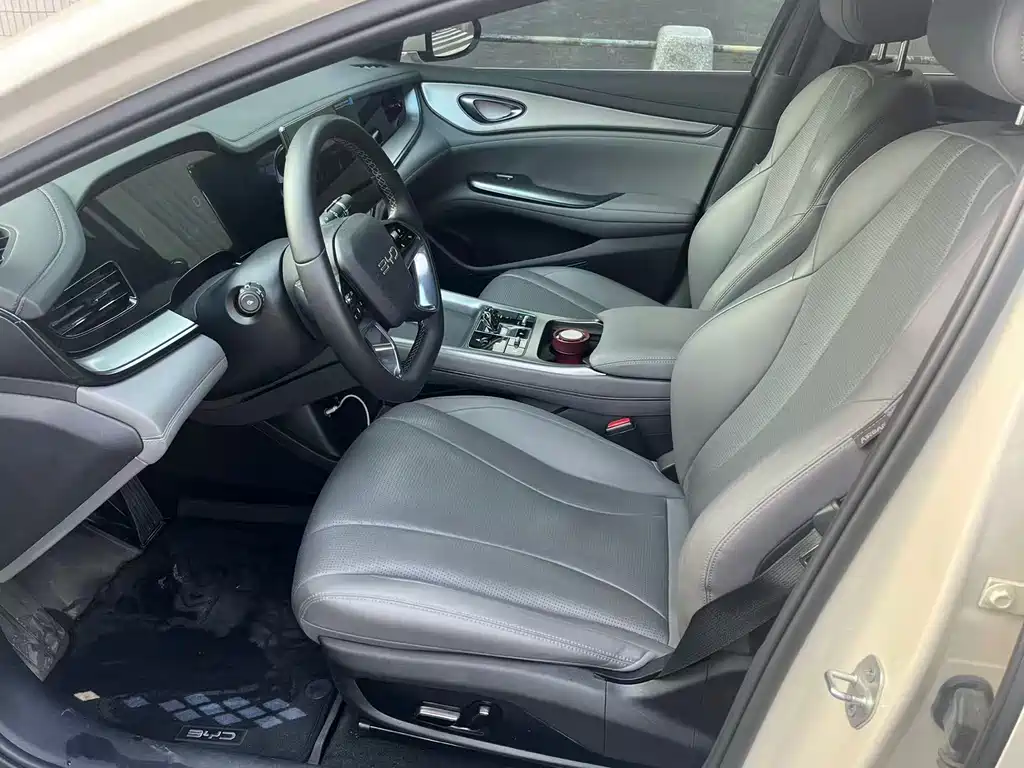 BYD Seal 07 DM-i 2025 — фото 6