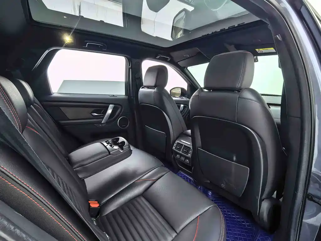 Land Rover Discovery Sport 2023 — фото 15