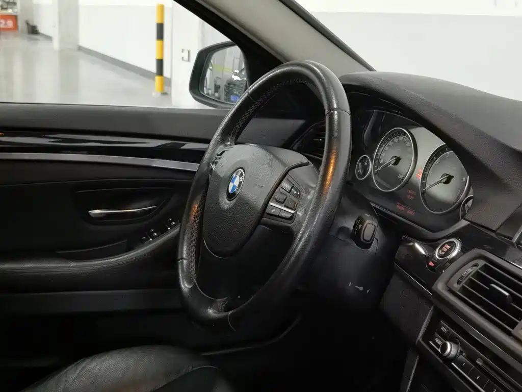 BMW 5 Series 2013 — фото 22