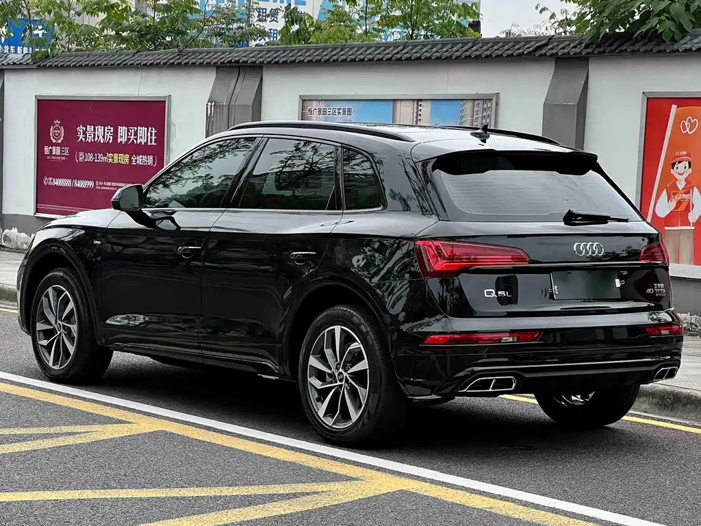 Audi Q5L 2023 — фото 6