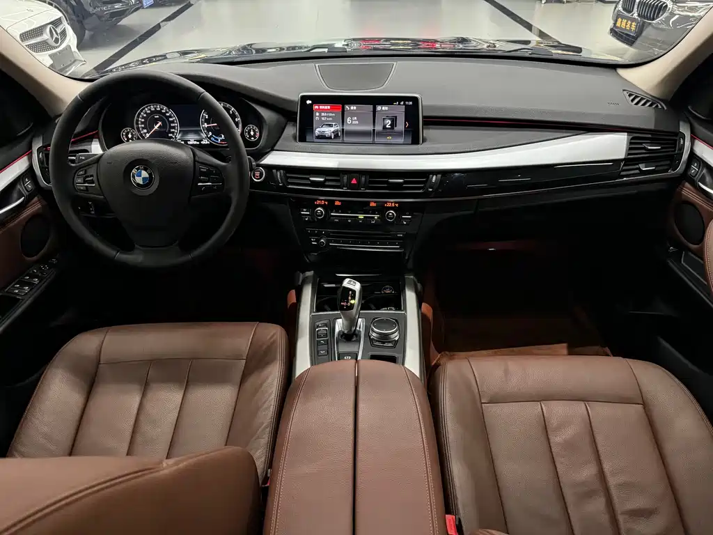 BMW X5 2018 — фото 12