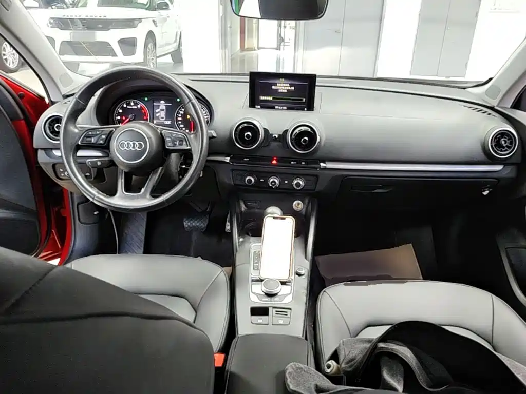 Audi A3 2020 — фото 10