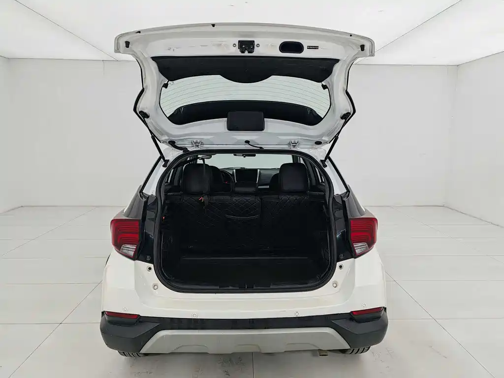 Toyota Yaris L 2020 — фото 22