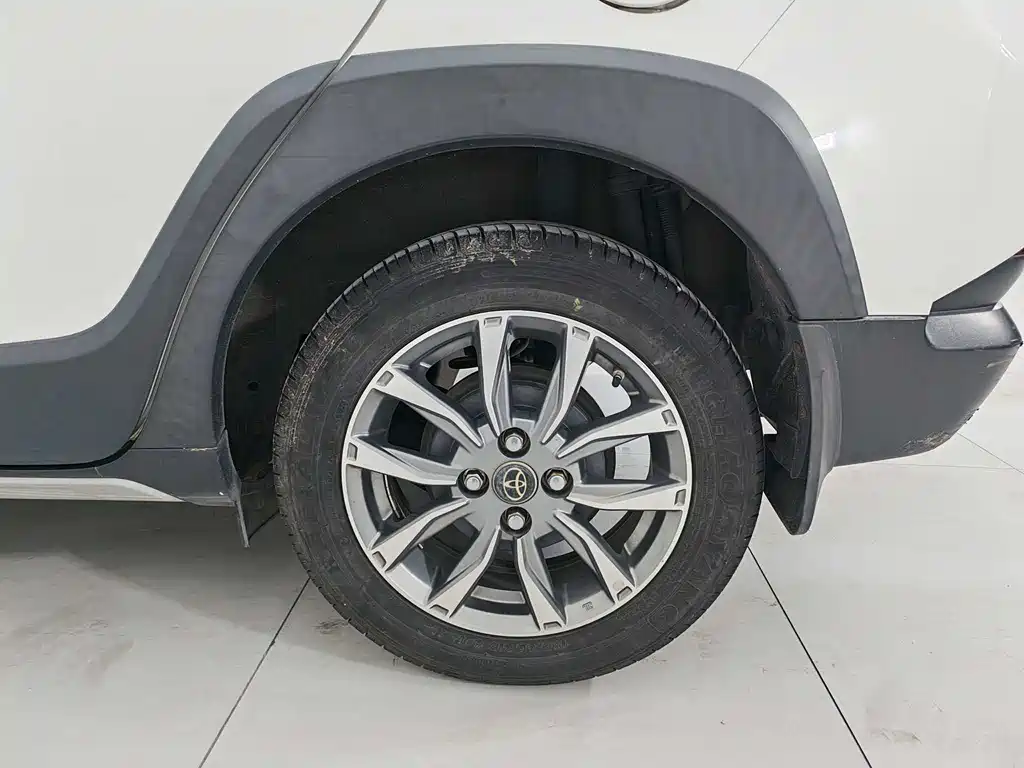 Toyota Yaris L 2020 — фото 15