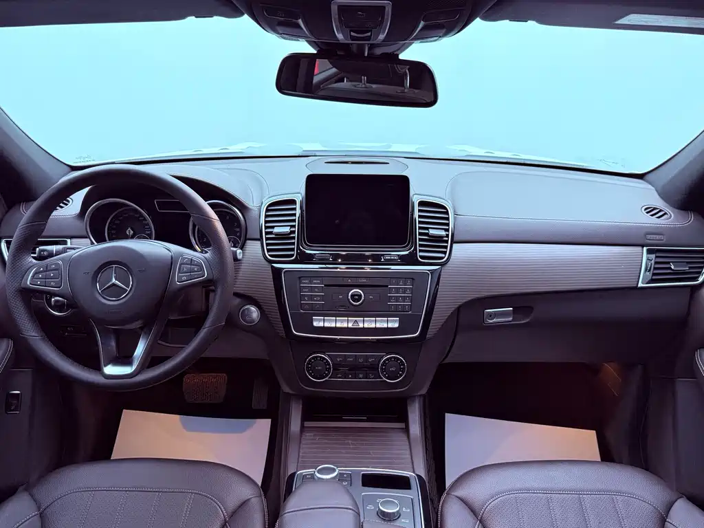 Mercedes-Benz GLE 2018 — фото 16