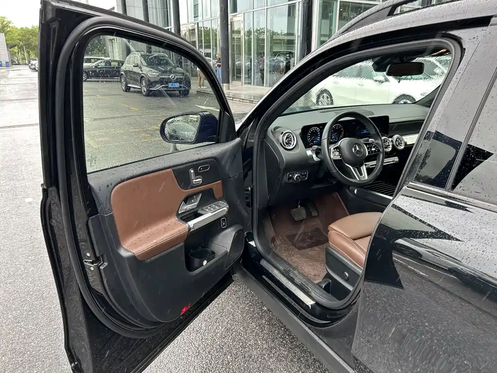 Mercedes-Benz GLB 2023 — фото 13