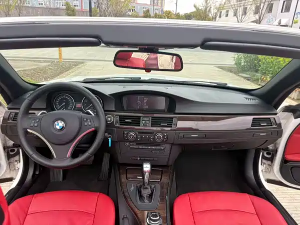 BMW 3 Series 2011