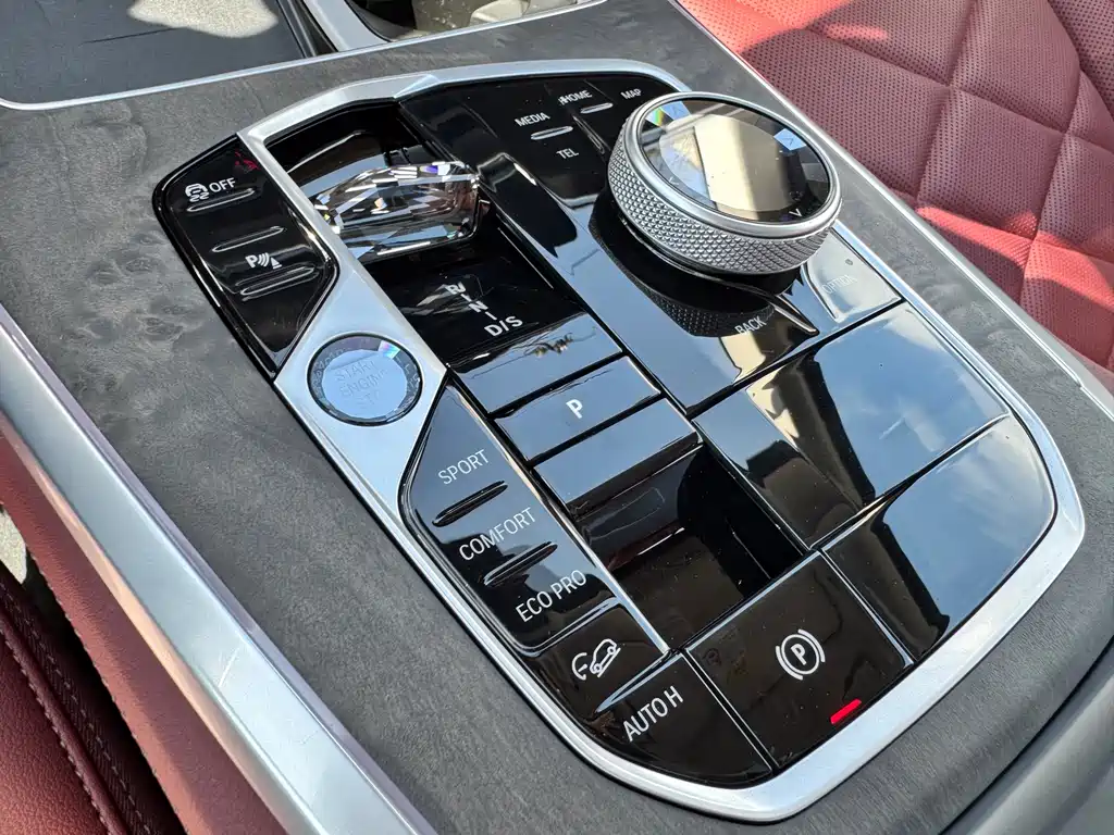 BMW X5 2025 — фото 10