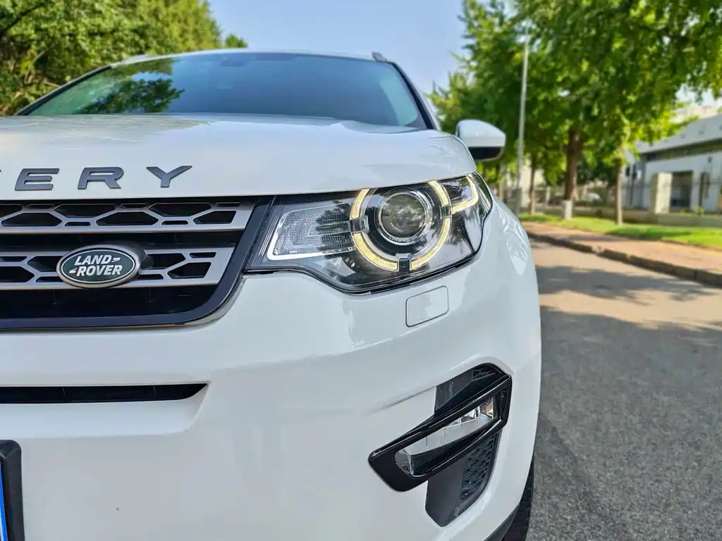 Land Rover Discovery Sport 2017 — фото 32