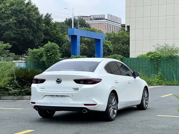 Mazda 3 Axela 2021