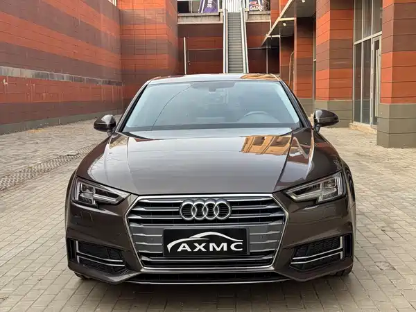 Audi A4L 2018