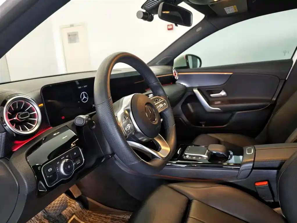 Mercedes-Benz A-Class 2022 — фото 14