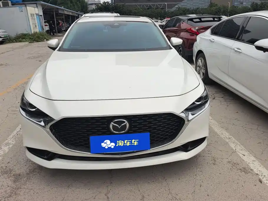 Mazda 3 Axela 2023