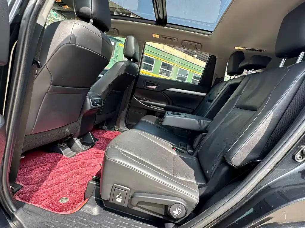 Toyota Highlander 2021 — фото 12