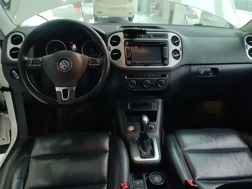Volkswagen Tiguan 2015 — фото 10