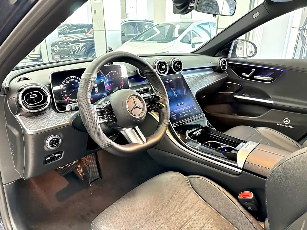 Mercedes-Benz C-Class 2023 — фото 6