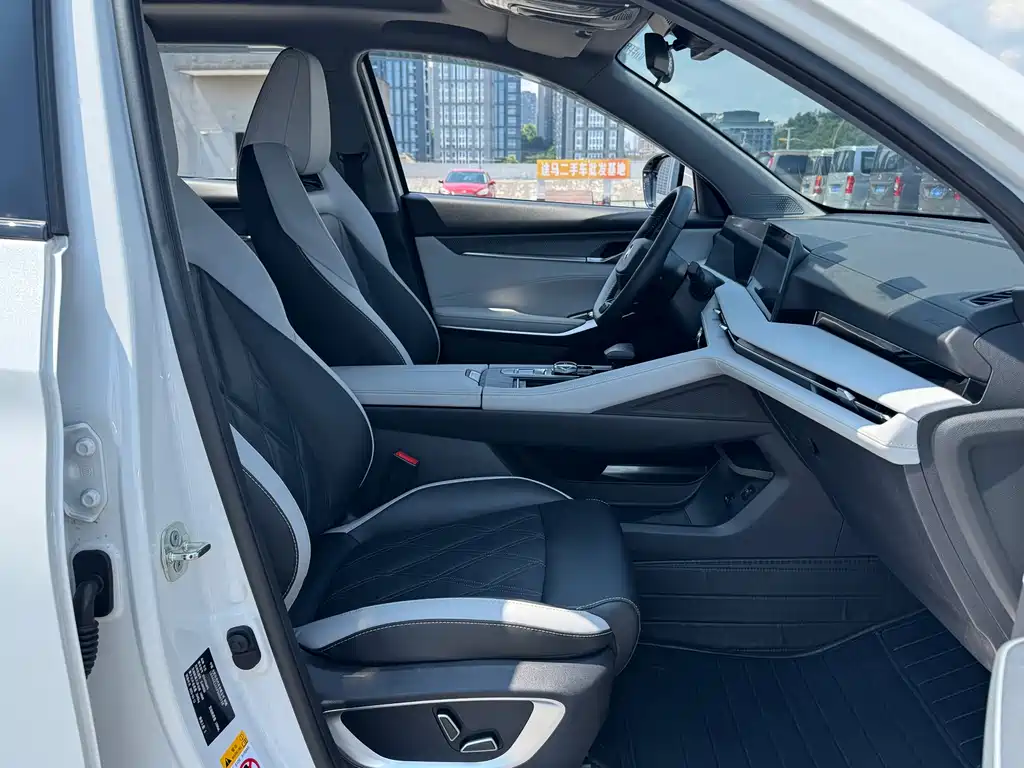 Changan CS75PLUS 2023 — фото 12