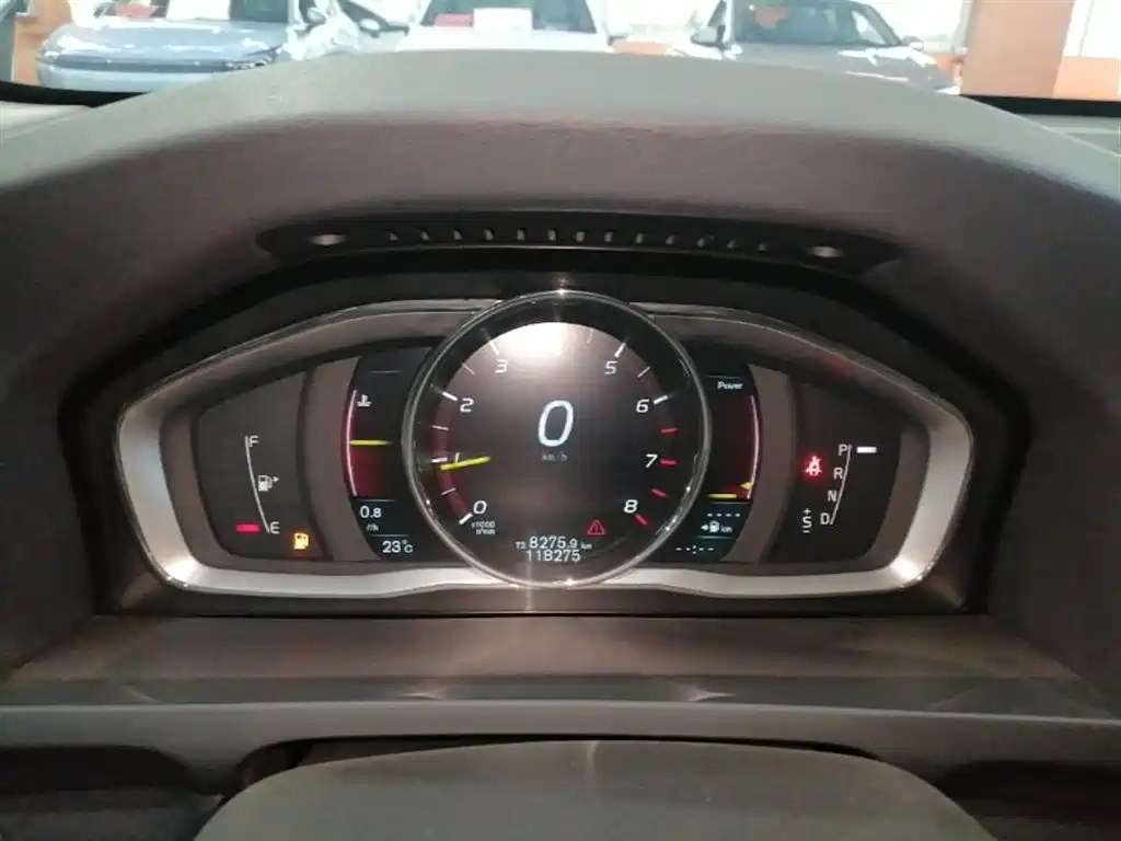 Volvo S60 2015 — фото 12