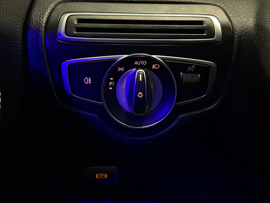 Mercedes-Benz C-Class 2020 — фото 13