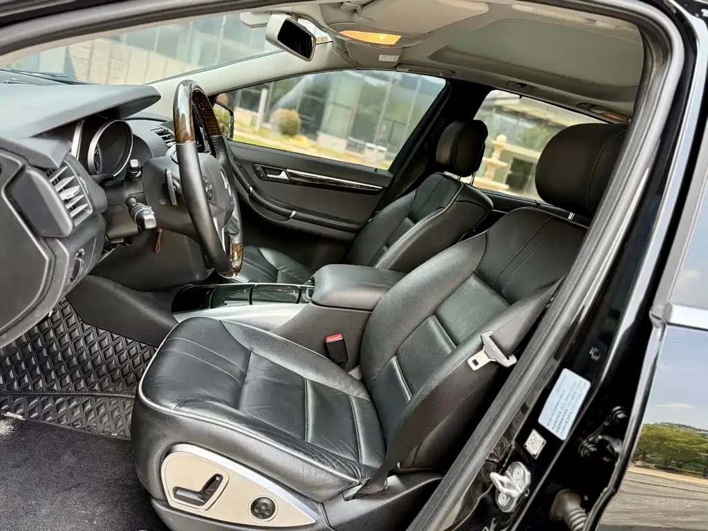 Mercedes-Benz R-Class 2017 — фото 10