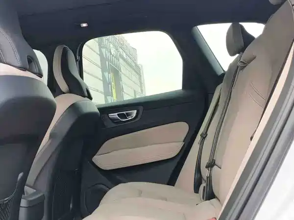 Volvo XC60 2026