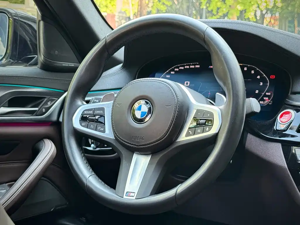 BMW 5 Series 2023 — фото 16