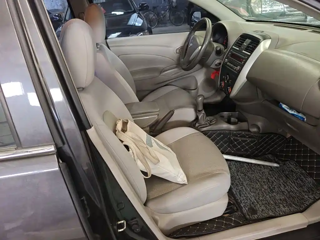 Nissan Sunny 2015 — фото 25